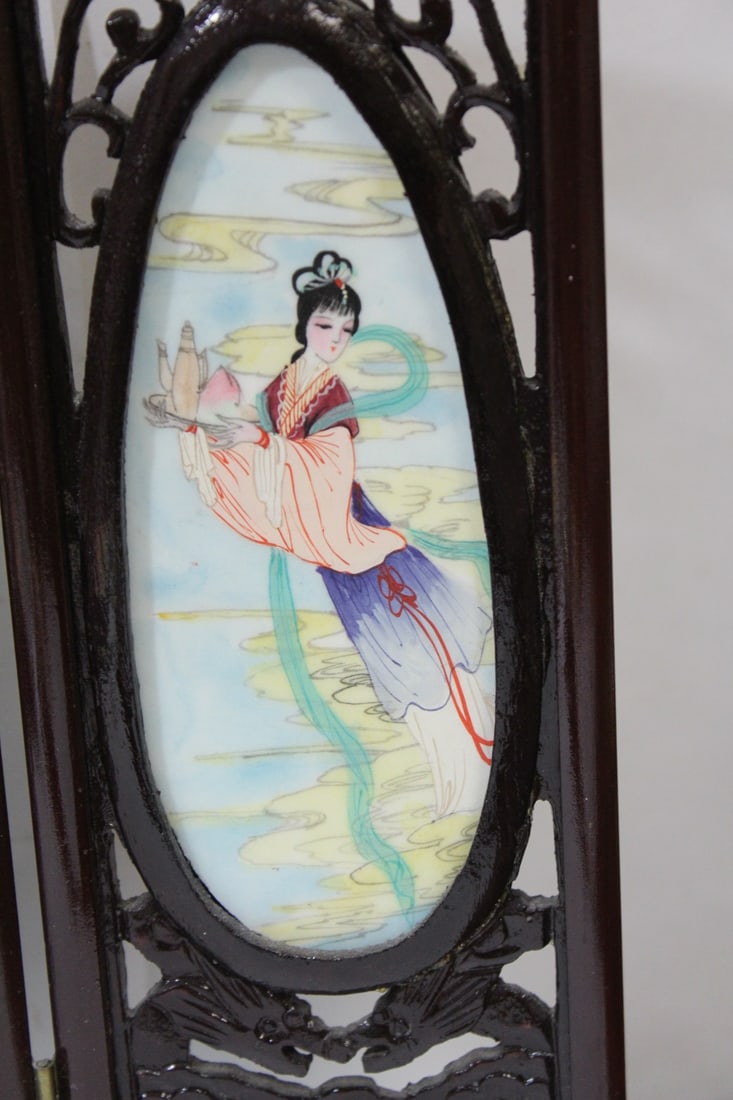 An Oriental Table Screen - 5