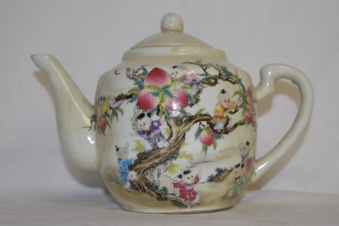 A Beautiful Chinese Ceramic Teapot: 6 3/8" across
