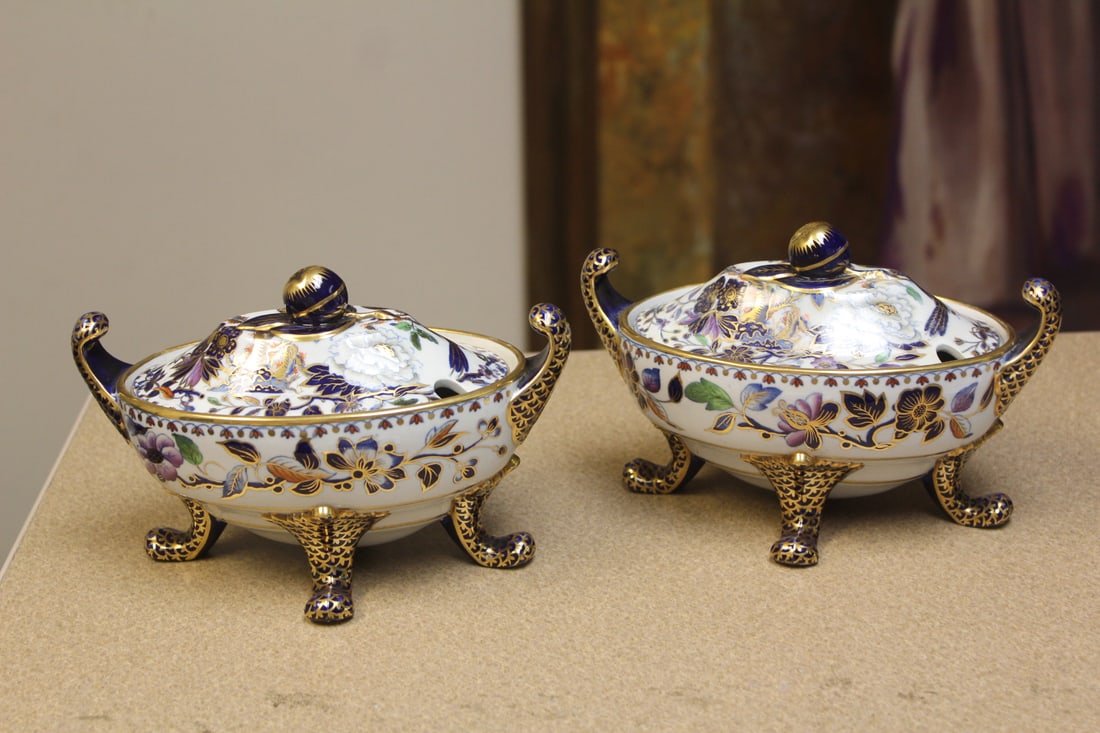 Pair of Davenport Gravy Bowls (1 of 6)
