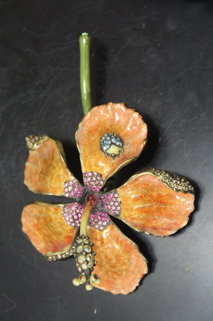 A Jay Strongwater Enamel Flower: boxed - pouched - 5 7/8" across