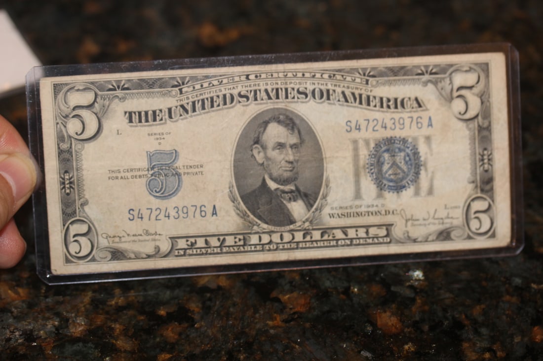 1934 $5.00 Note: as shown on photos
