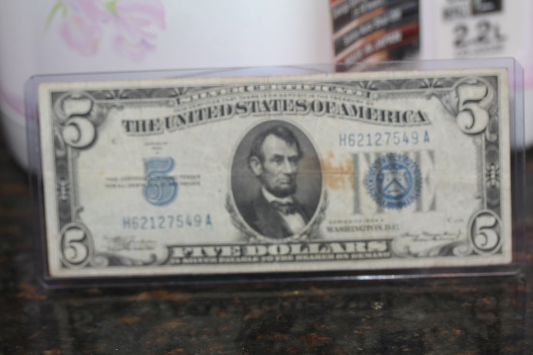 1934 $5.00 Note: as shown on photos