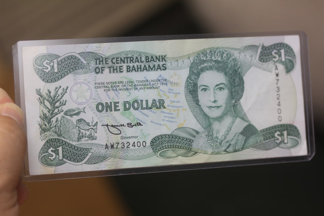 The Central Bank of the Bahamas $1.00 Note: still crisp - 1974