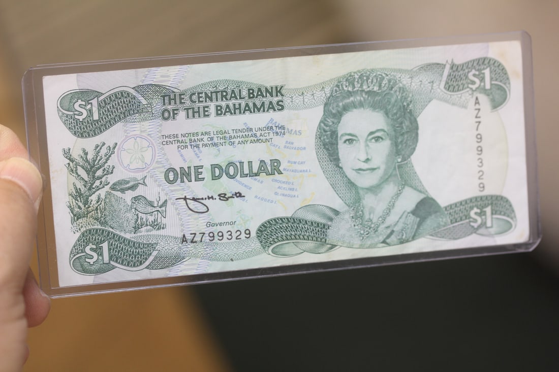 The Central Bank of the Bahamas $1.00 Note: still crisp - 1974
