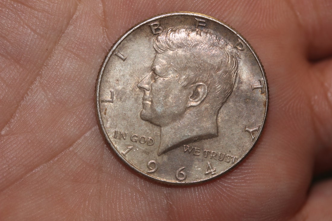 1964 90% Kennedy Half Dollar (1 of 2)