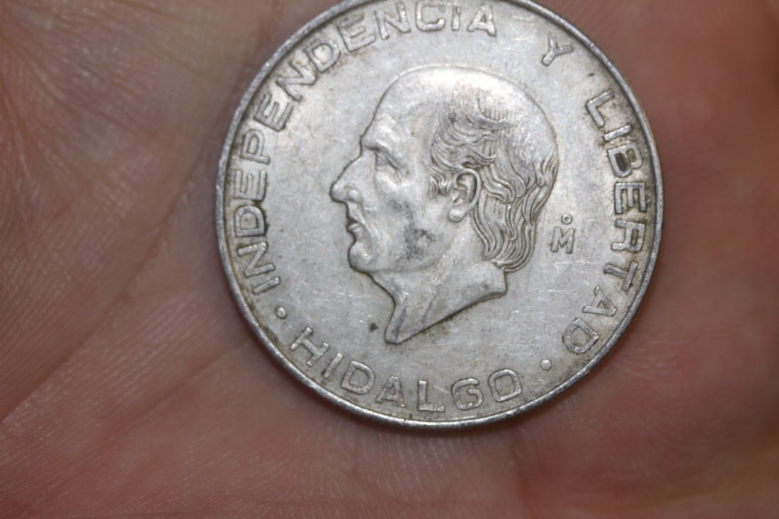 1956 Mexico Cinco Pesos Coin: 72% silver