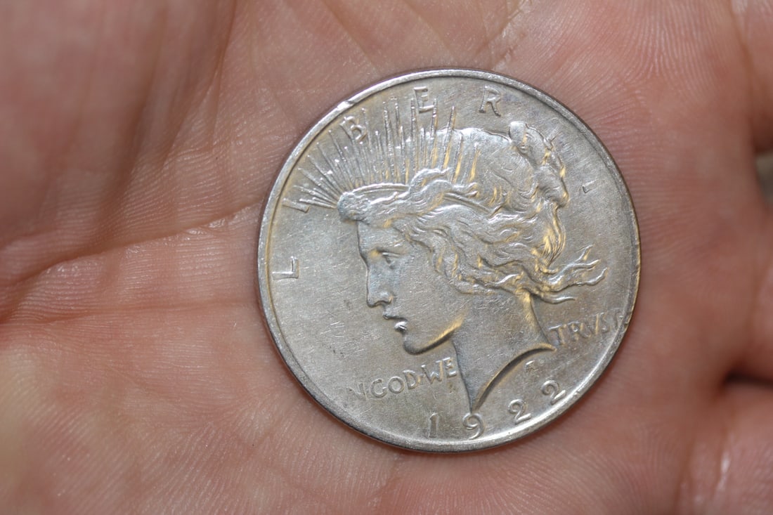 1922 Silver Peace Dollar: 90% silver