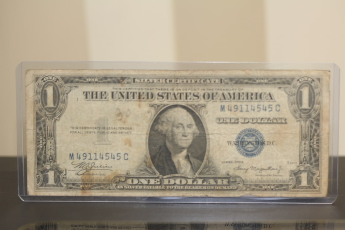 1935 Blue Seal One Dollar Note: as shown