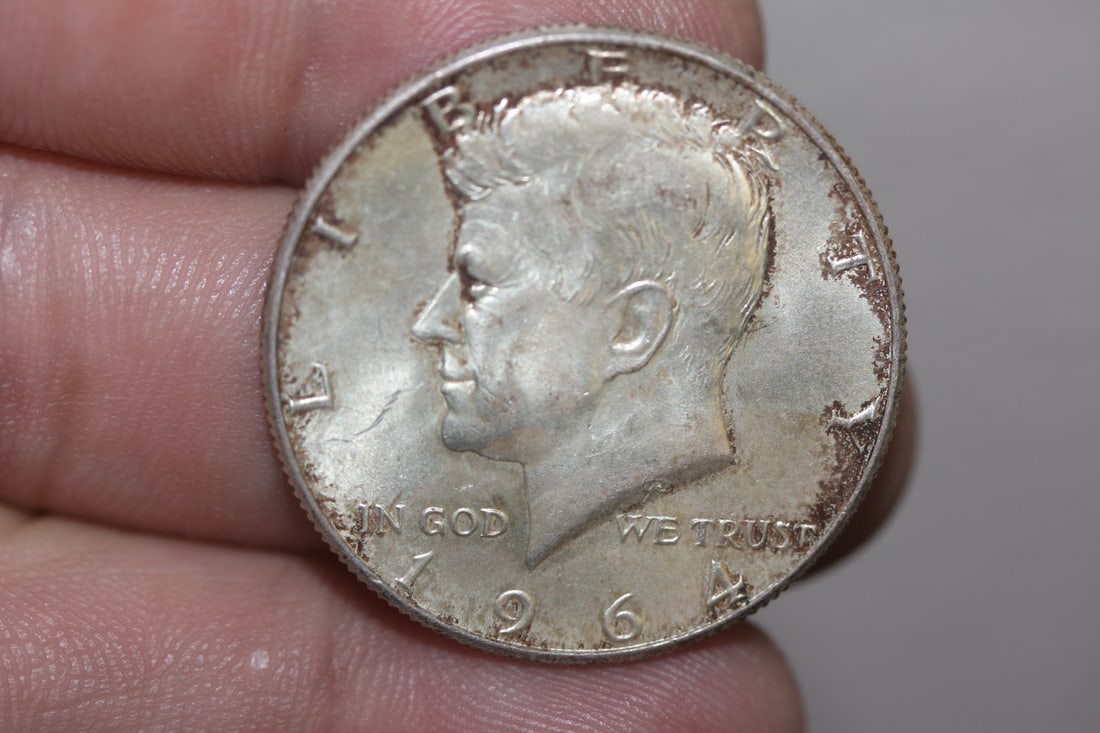 1964 90% Kennedy Half Dollar (1 of 2)