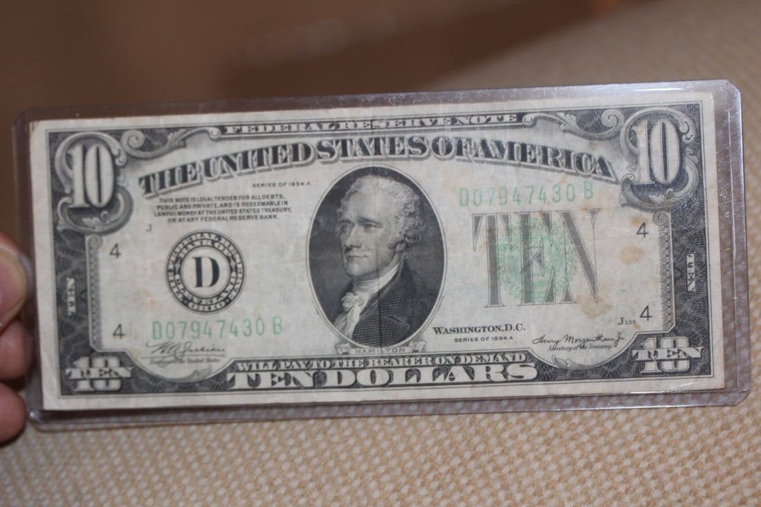 1934 $10.00 Note Blue Seal: as shown