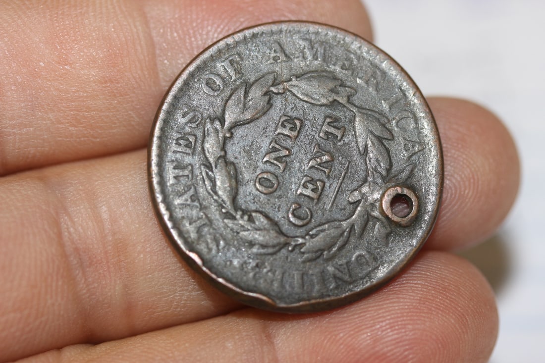 A 1833 Large Cent - 2