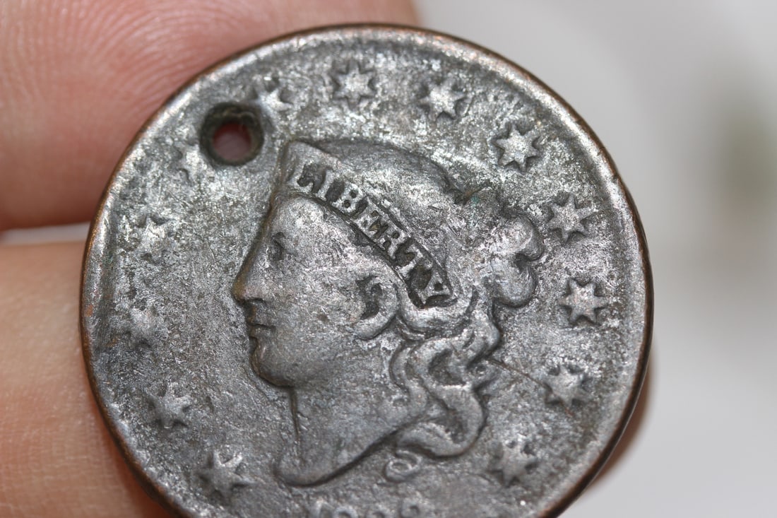 A 1833 Large Cent - 4