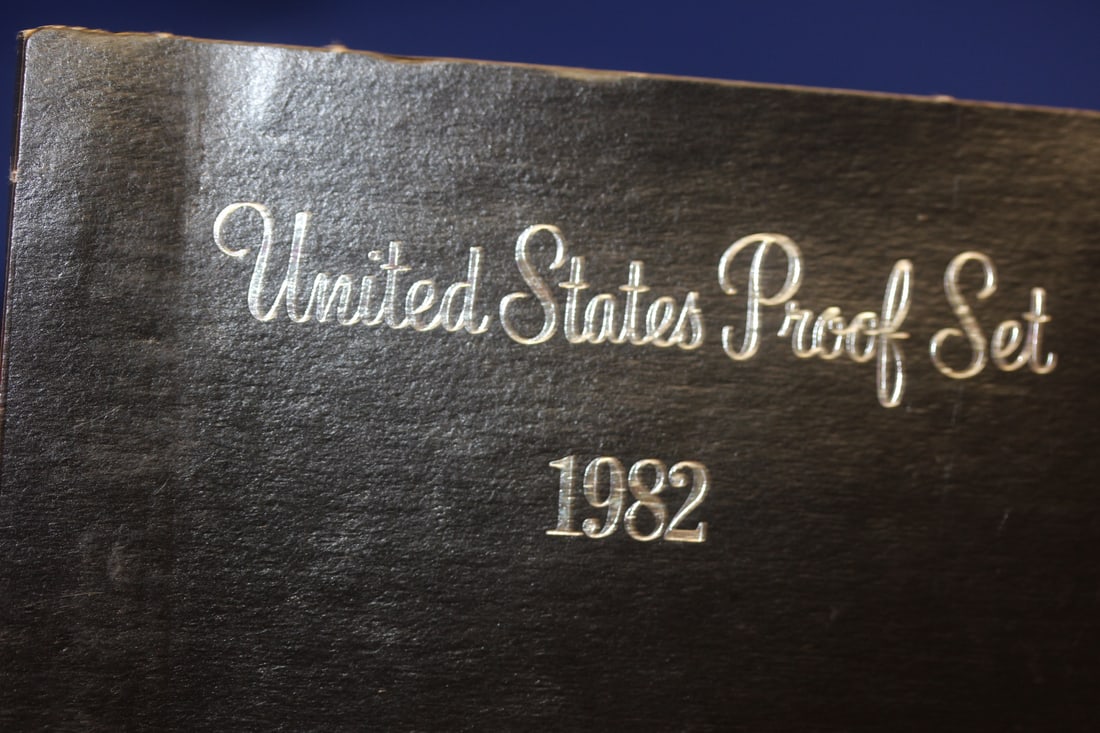 A 1982 US Proof Set - 2