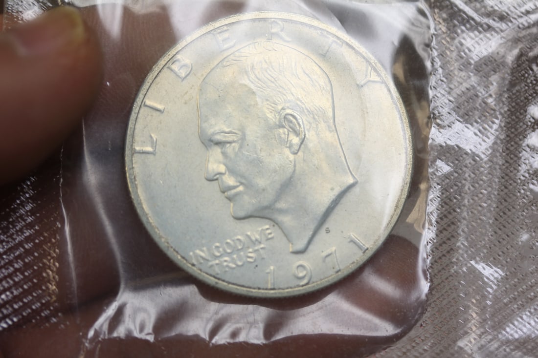 40% Silver ike dollar - 2