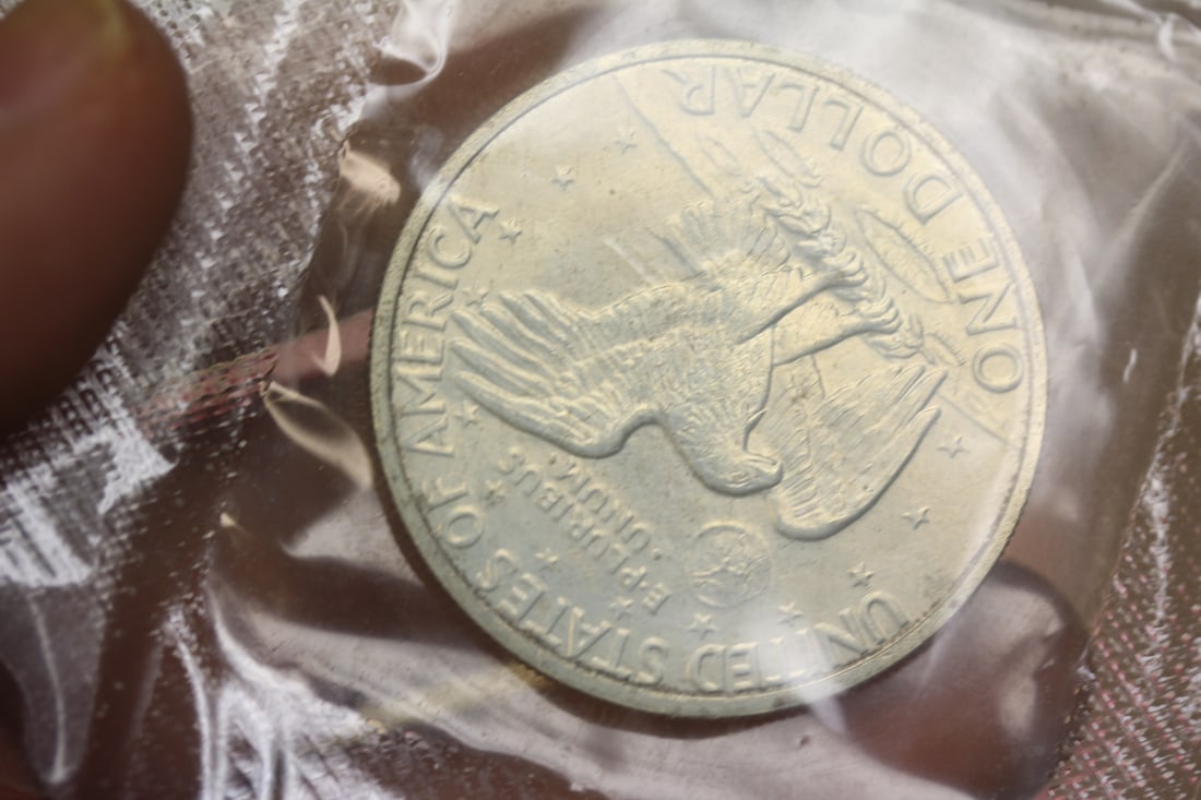 40% Silver ike dollar - 3