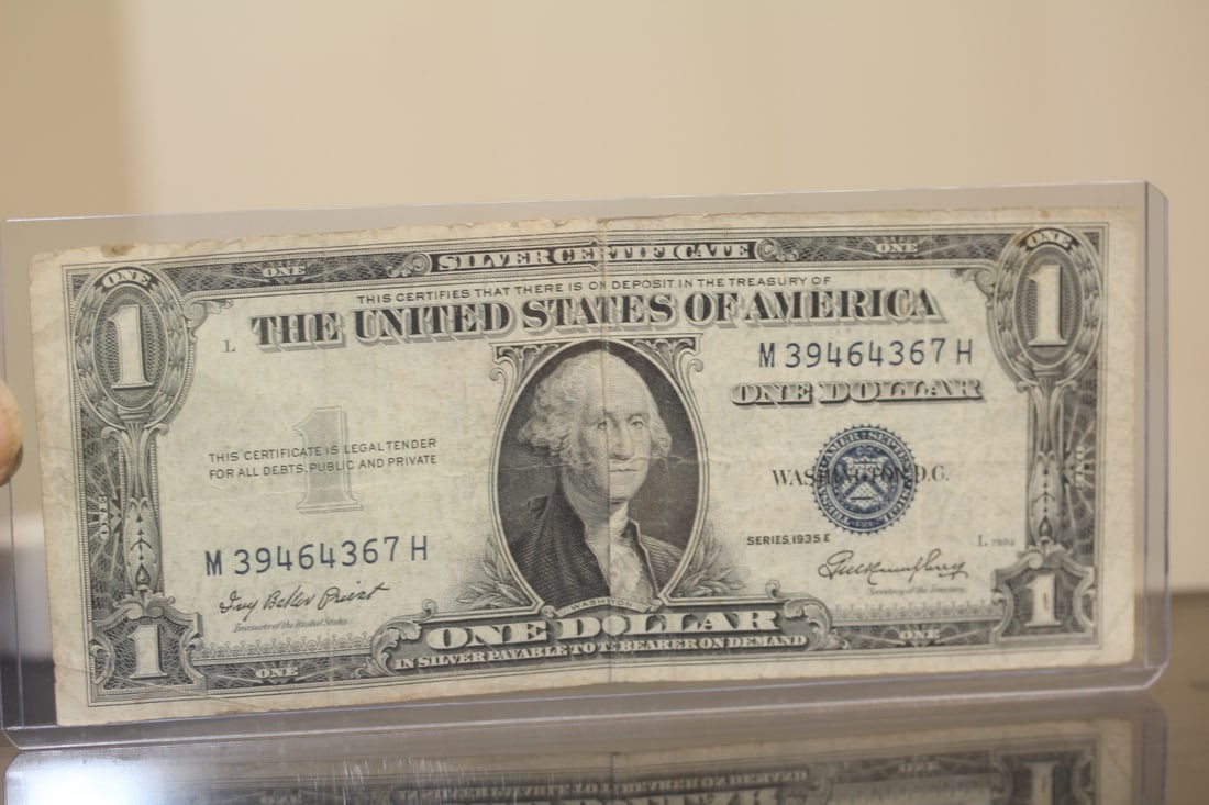 1935 Blue Seal One Dollar Note: as shown