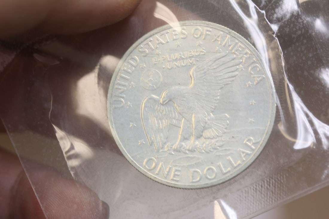40% Silver ike dollar - 4