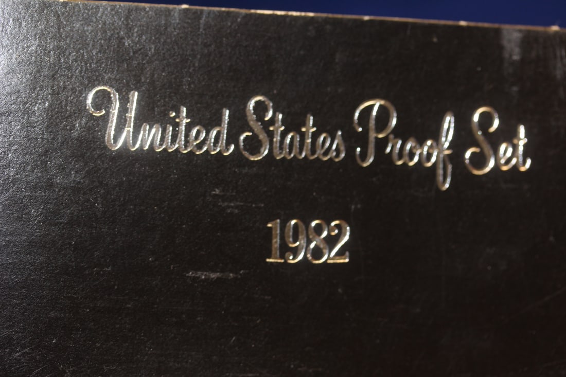 A 1982 US Proof Set - 2
