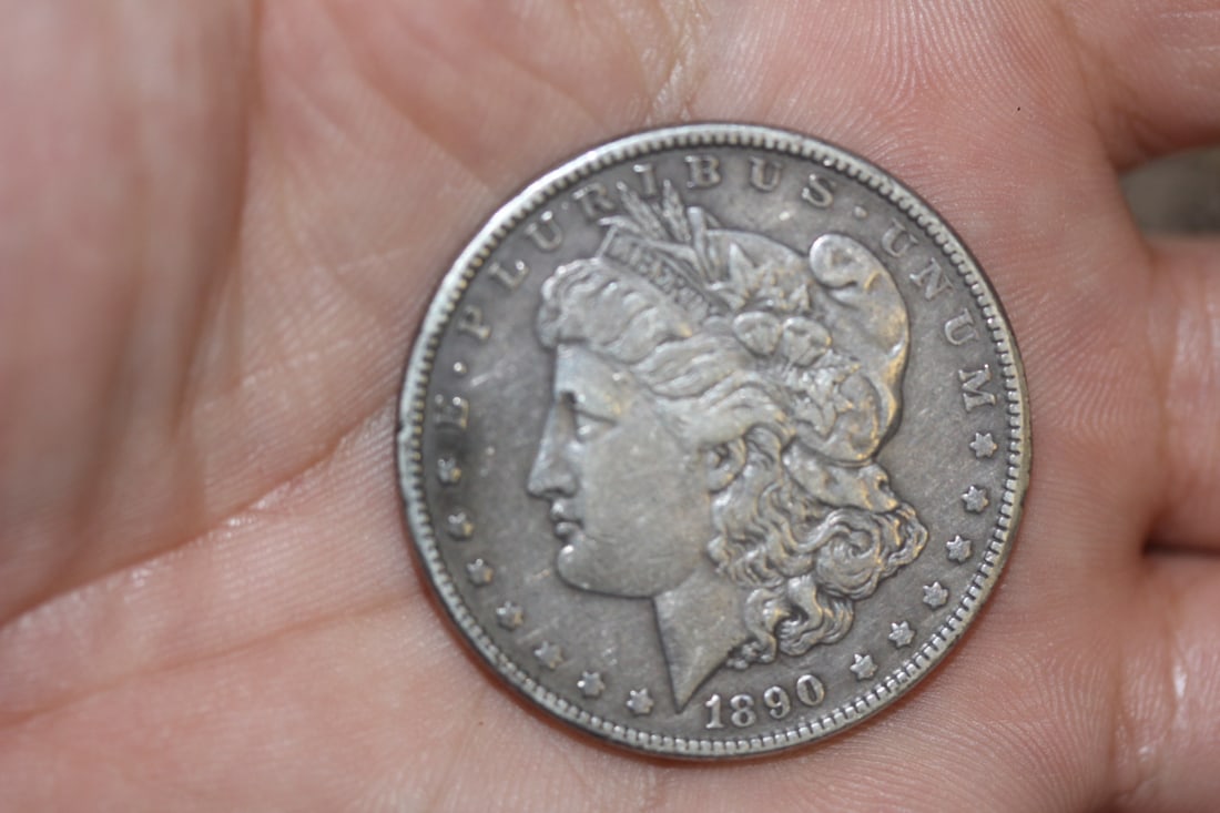 1890 Morgan Silver Dollar: 90% silver