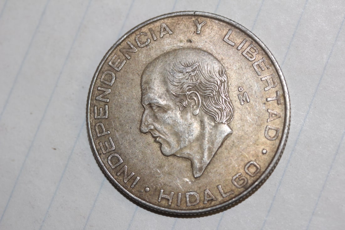 1956 Mexico Cinco Pesos Coin: 72% silver