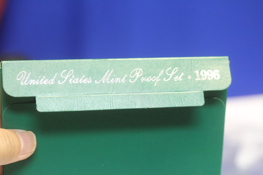 A 1996 US Mint Proof Set - 4