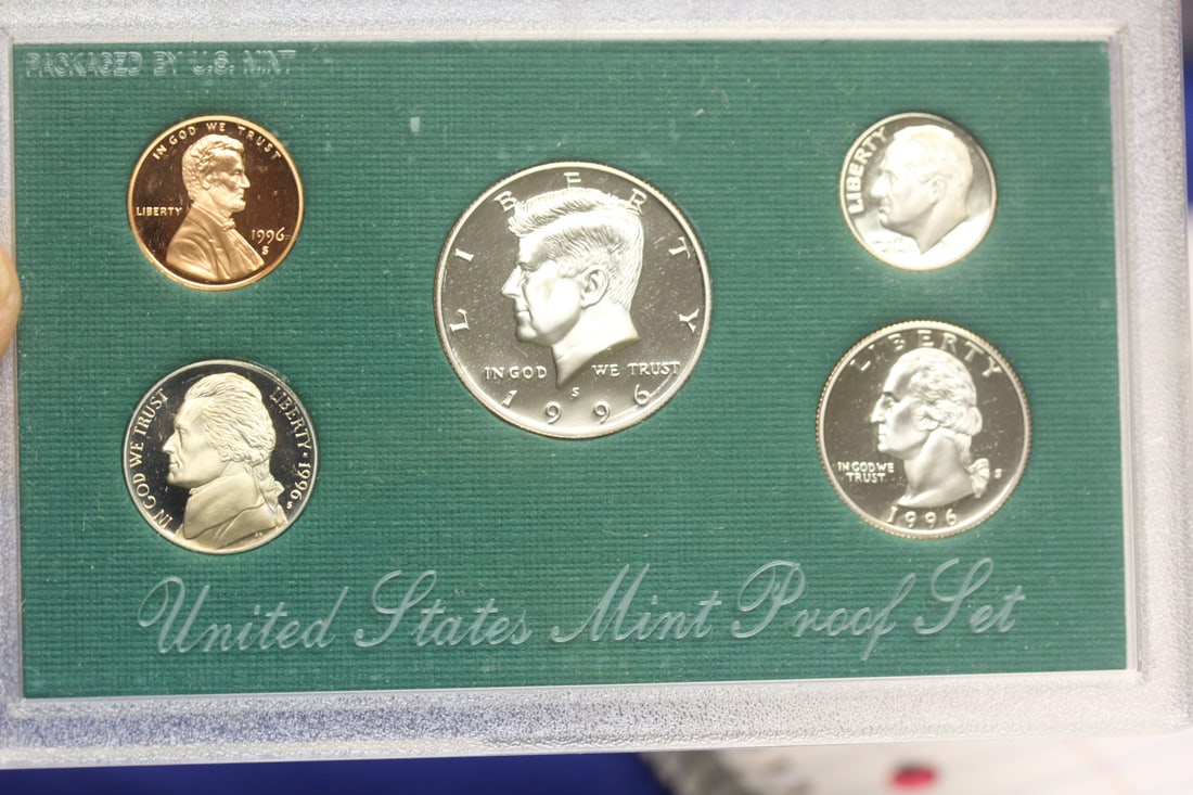 A 1996 US Mint Proof Set (1 of 5)