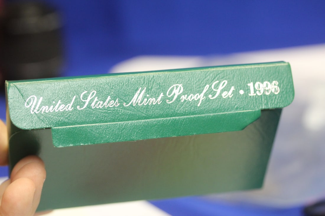A 1996 US Mint Proof Set - 3