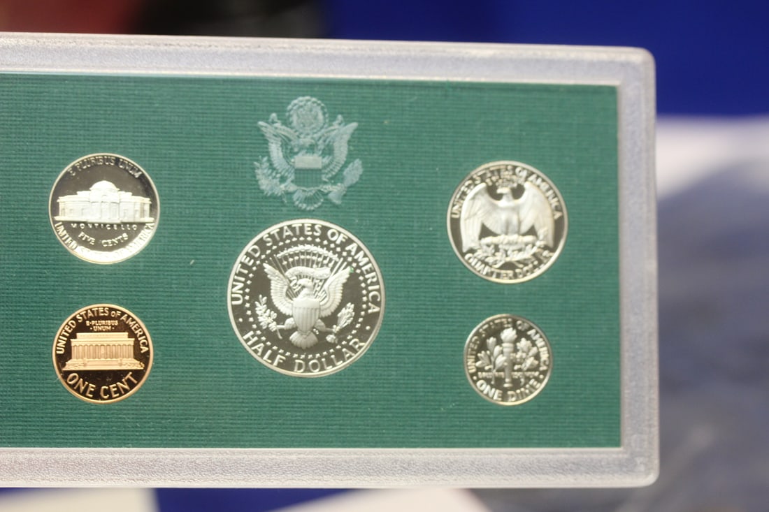 A 1994 US Mint Proof Set - 2