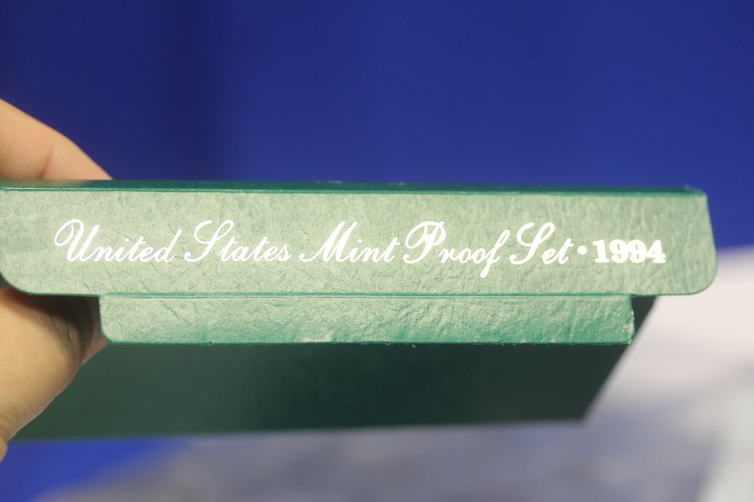 A 1994 US Mint Proof Set - 5