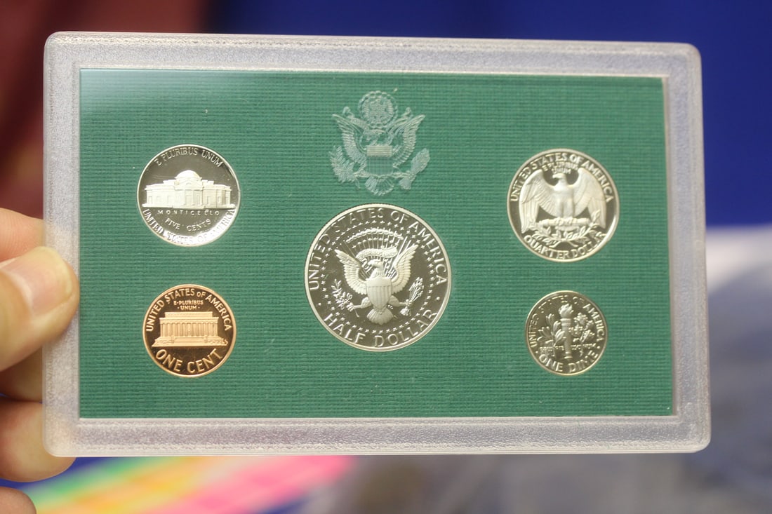 A 1994 US Mint Proof Set - 2