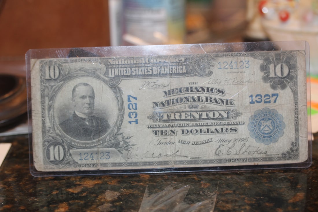 1902 $10.00 National Bank Note: issued in Trenton, New Jersey - large note - horse blanket