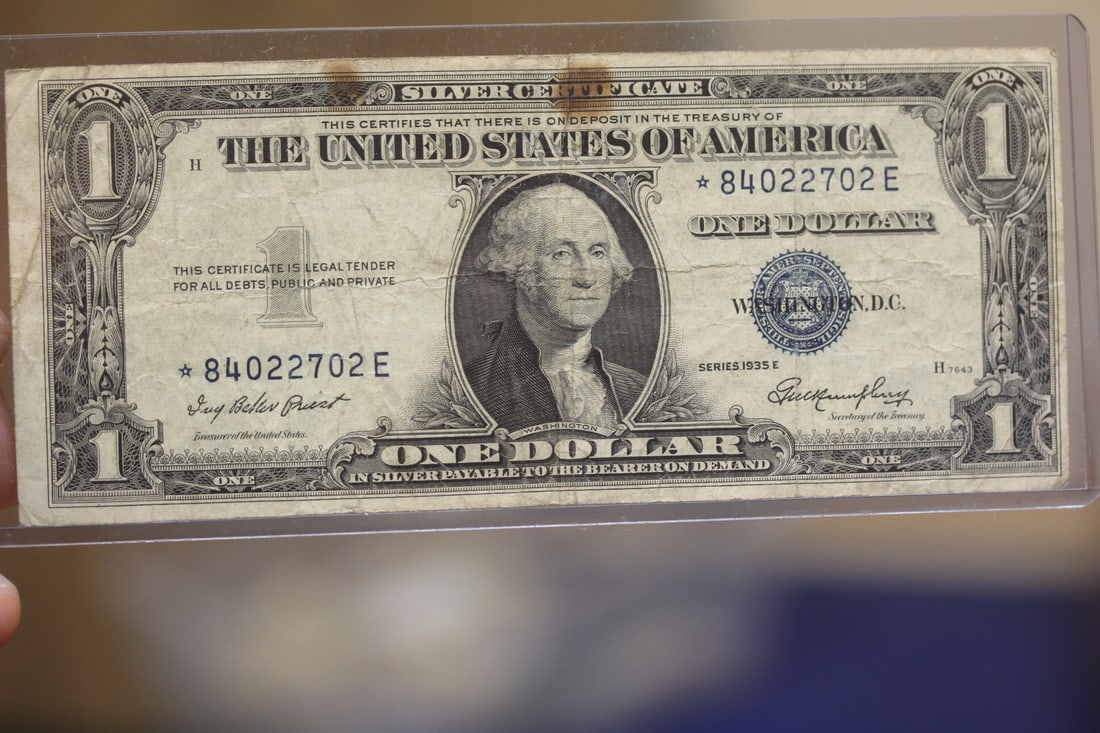 1935 $1.00 Star Note: e- series
