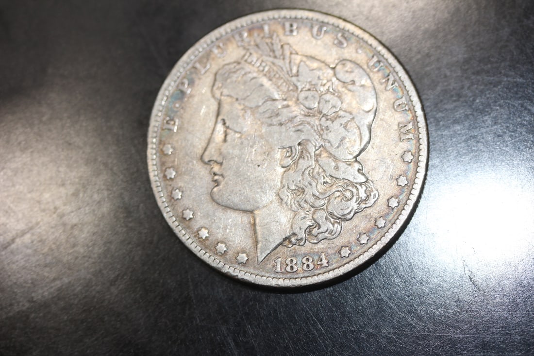 1884 Morgan Silver Dollar: reverse toning