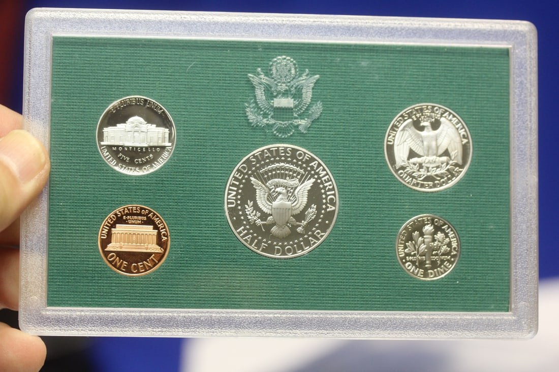 A 1994 US Mint Proof Set - 2
