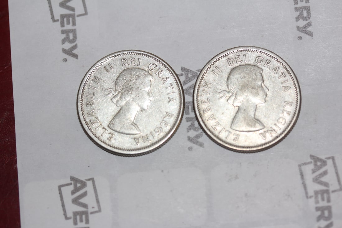 Lot of 2 Silver Canada Quarters: as shown