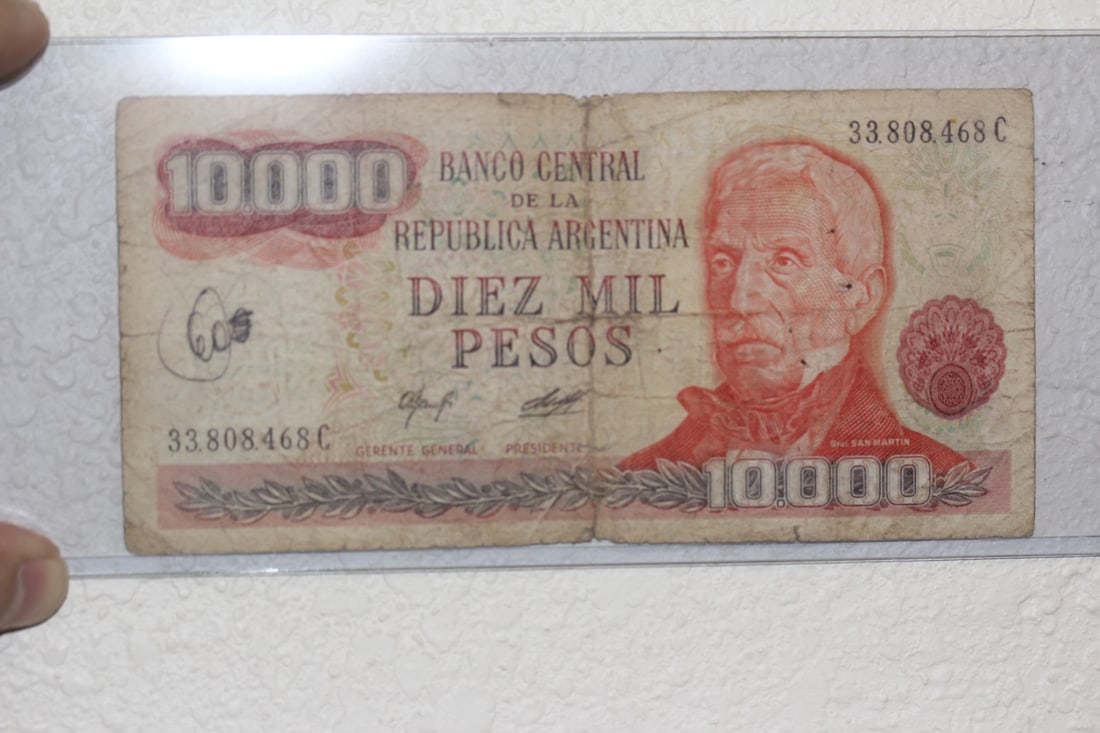 Argentina 10,000 Pesos Note: as shown