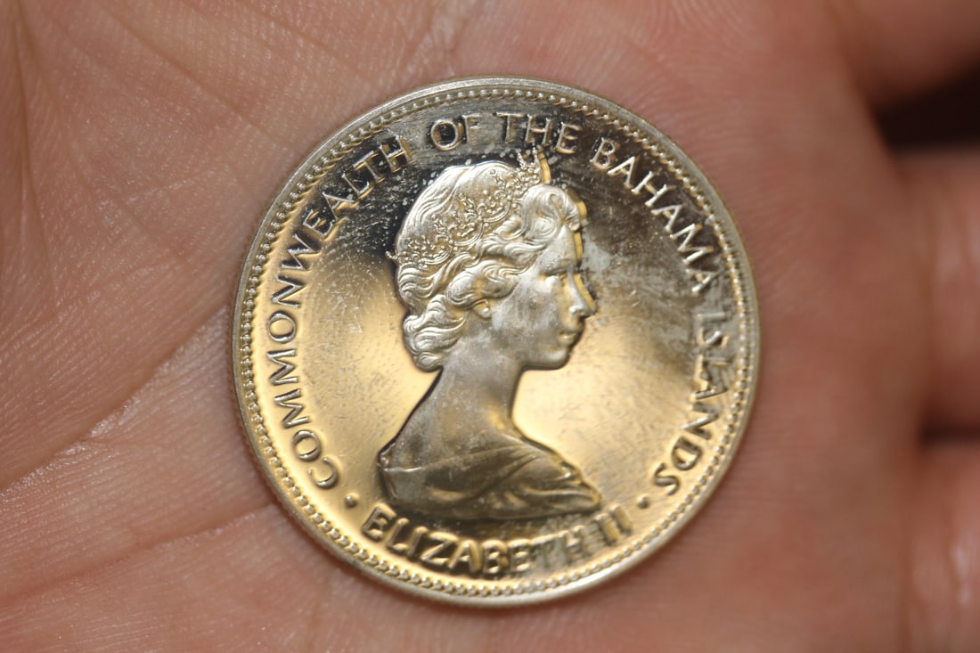 1972 Bahamas $1.00 silver Coin: as shown