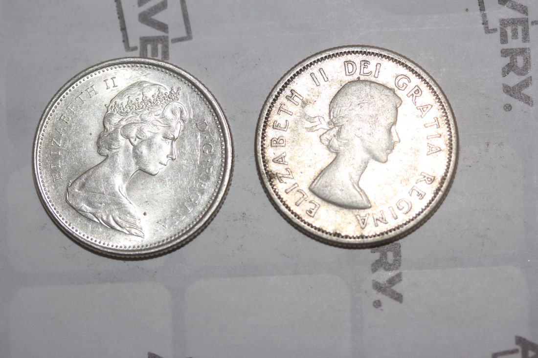 Lot of 2 Silver Canada Quarters: as shown