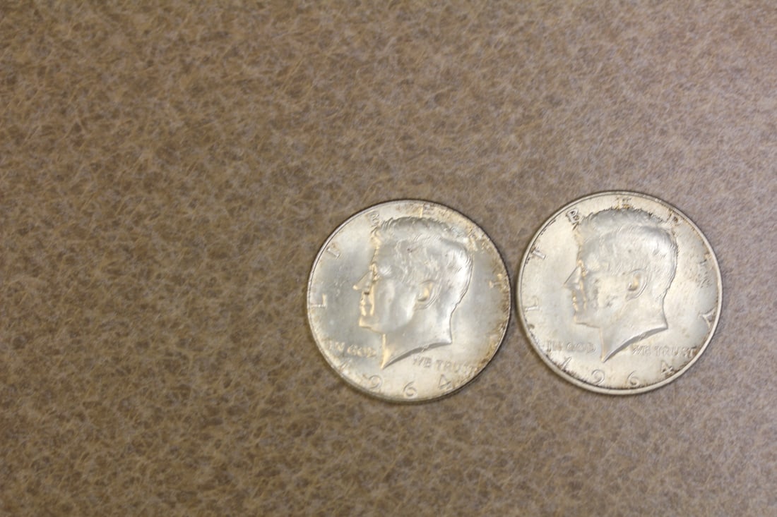 Lot of Two Kennedy Halves: 90% silver
