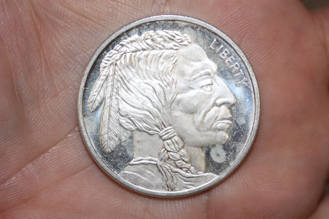 Commemorative .999 Fine Silver Round: One Troy Ounce