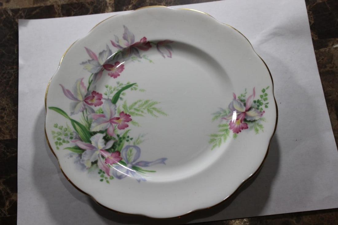 A Sweet Romance Porcelain Plate: Probably by Royal Albert - 8 inches in diameter