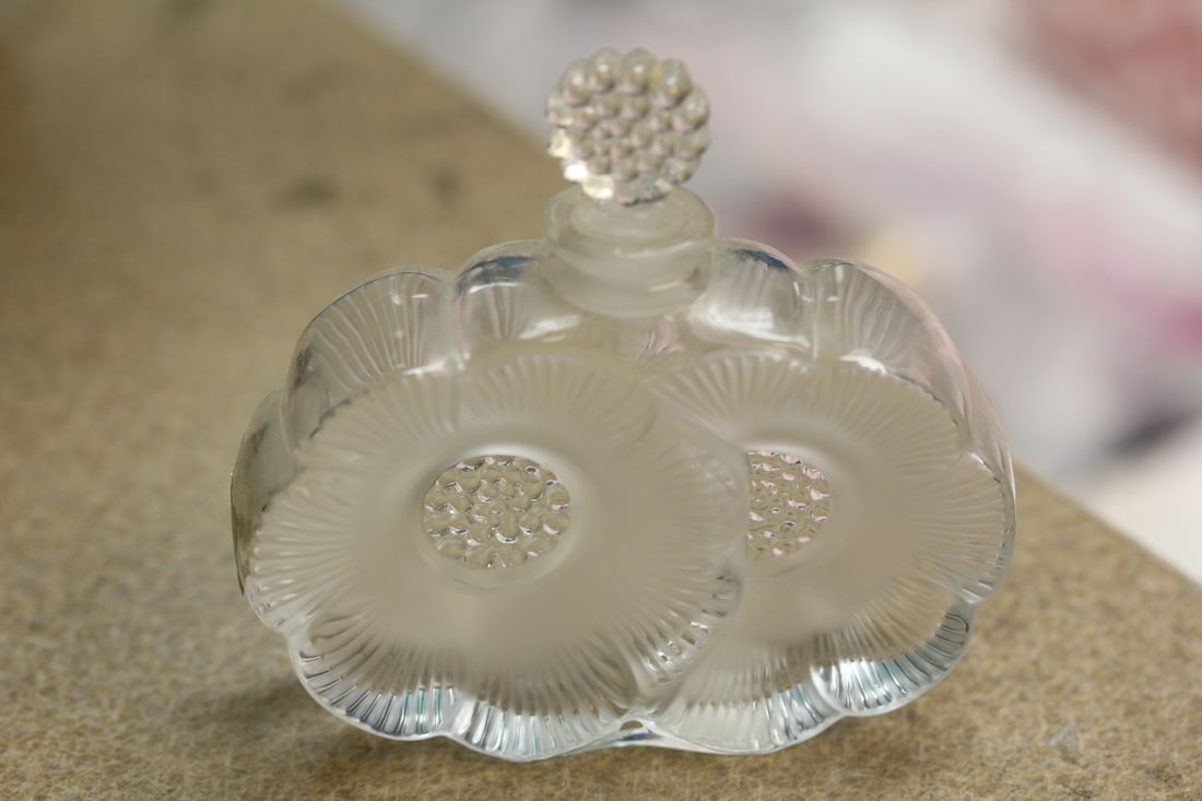 Signed Lalique, France Parfume Bottle: 3 3/4" across