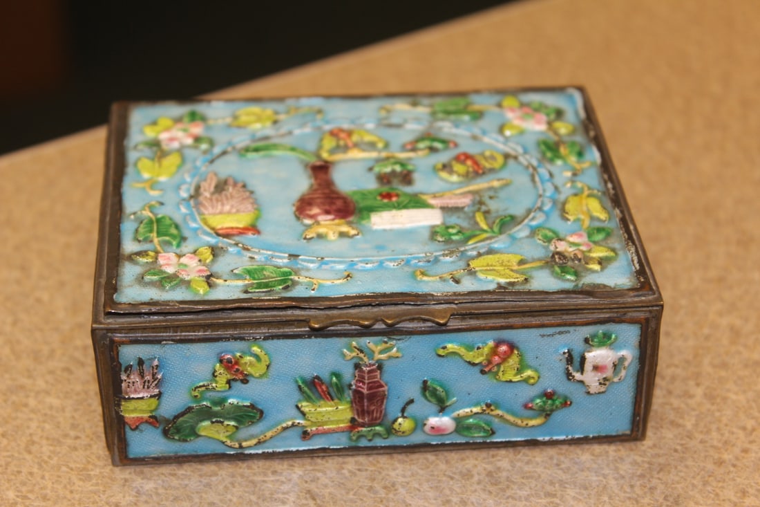 Antique Chinese Enamel on Brass Box: early 20th century - marked "China" - 4 inches across