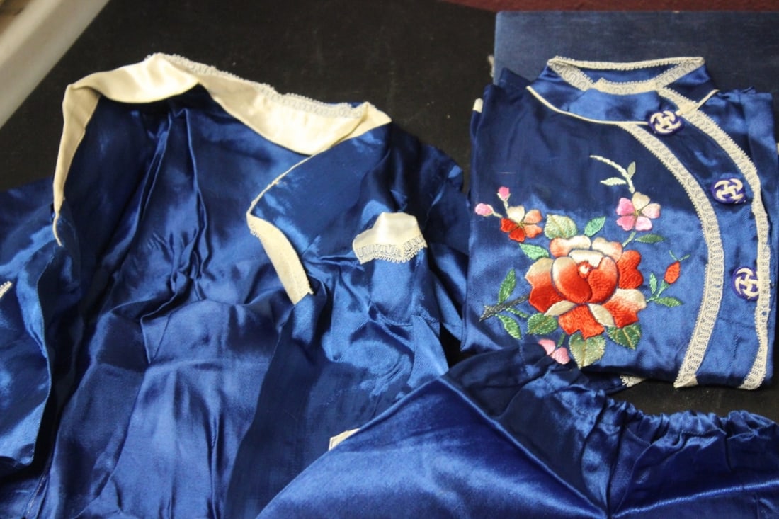 A Chinese Baby or Small Child Set of Clothing (1 of 13)