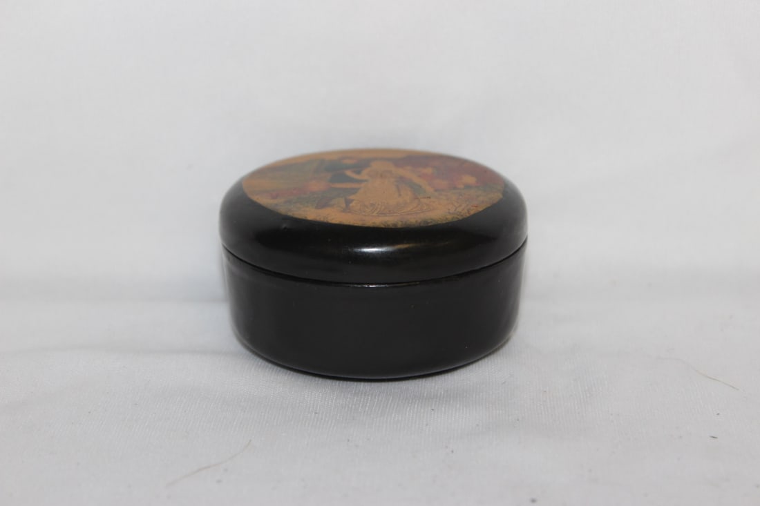 Color Enhanced Russian Folk Art Round Lacquer Box: 2 3/4" in diameter