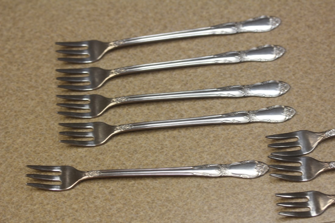 Set of Eight Shrimp/Coctail Forks: 5 5/8" long each