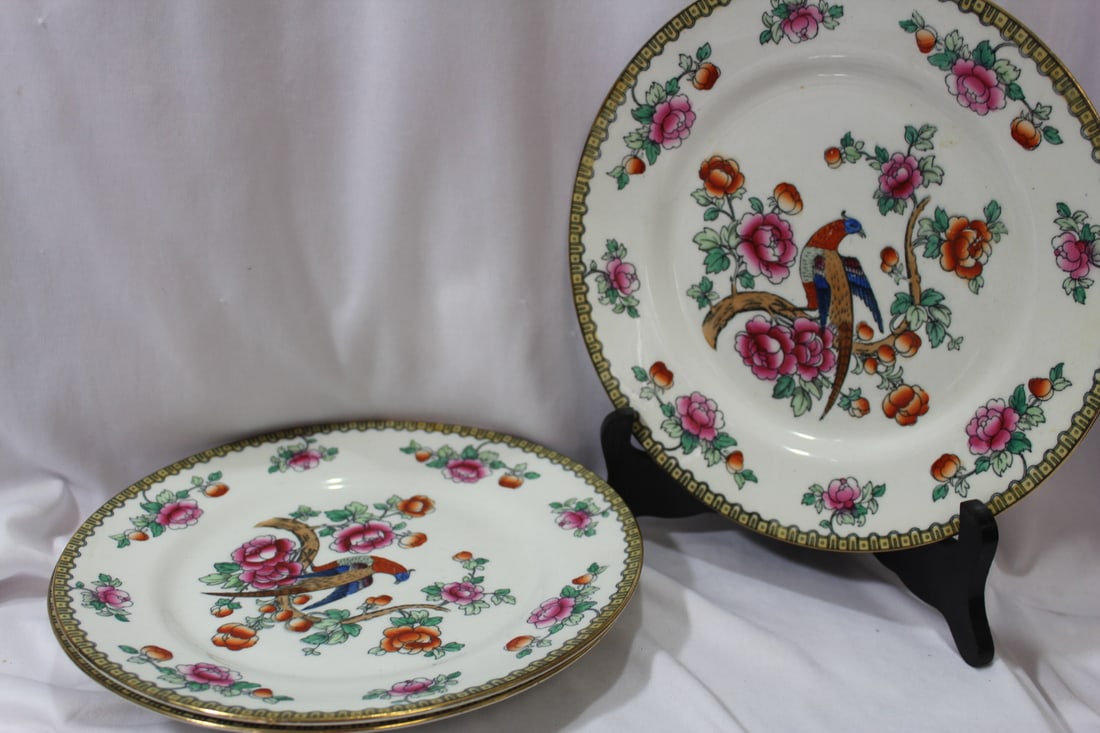 Set of 2 Stoneware Plates: 9 3/8" in diameter