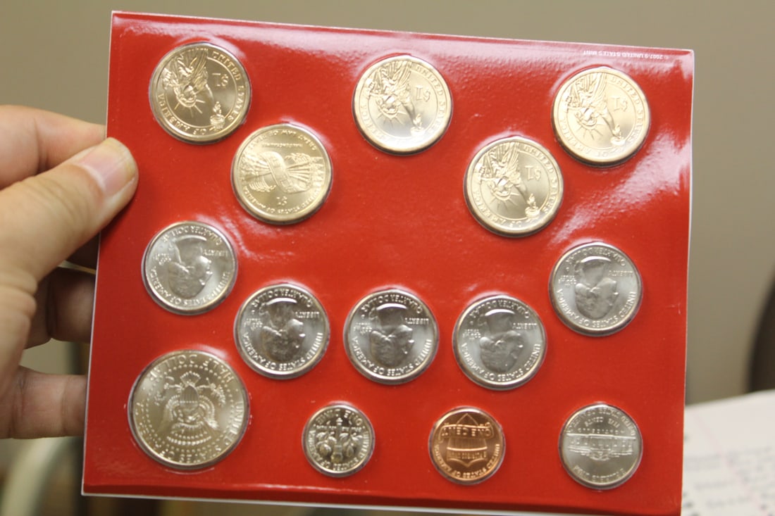 Nice Lot of 60 US Coin Sets - 13