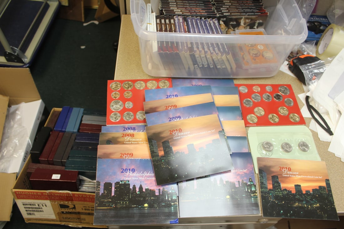 Nice Lot of 60 US Coin Sets: these are all presidential dollar sets
