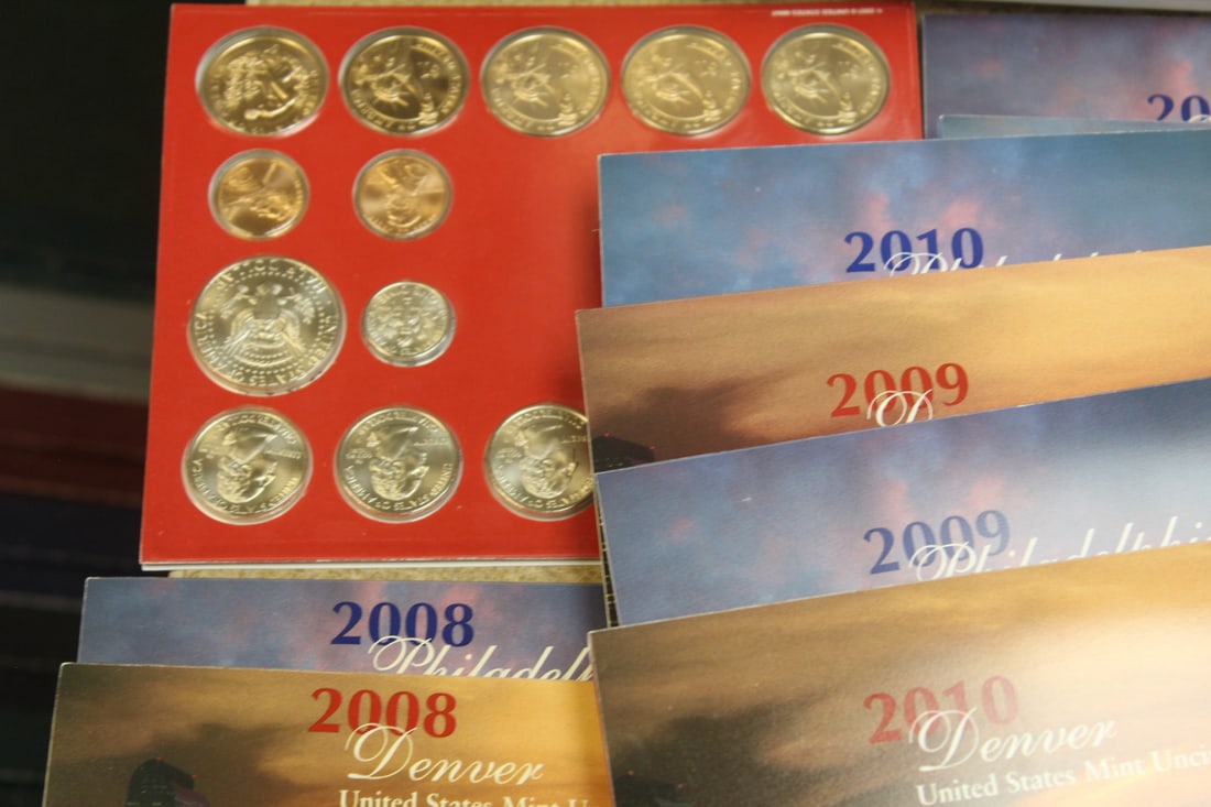 Nice Lot of 60 US Coin Sets - 3